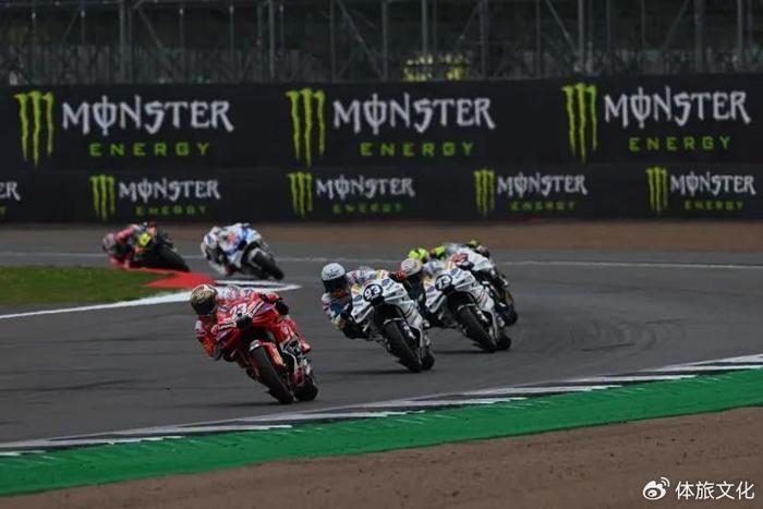 叙事(2023年香港最新资料)MotoGP 英国站：巴斯蒂亚尼尼后程发力夺冠，巴尼亚亚获季军  第2张